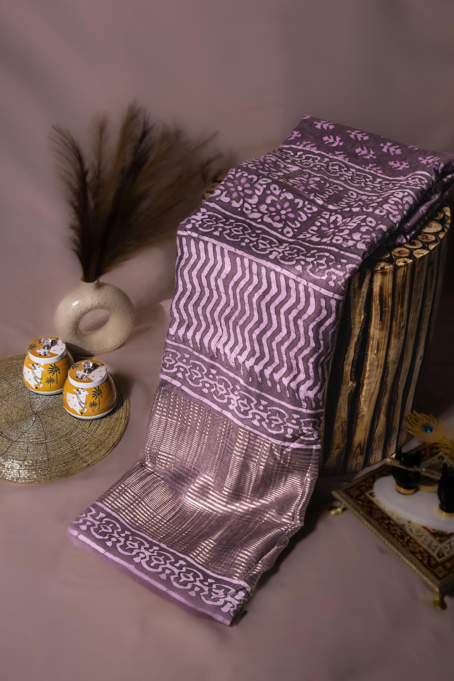 Sutrayan Lavender Sheen - Soft Silk Saree with Dual-Tone Zari Work
