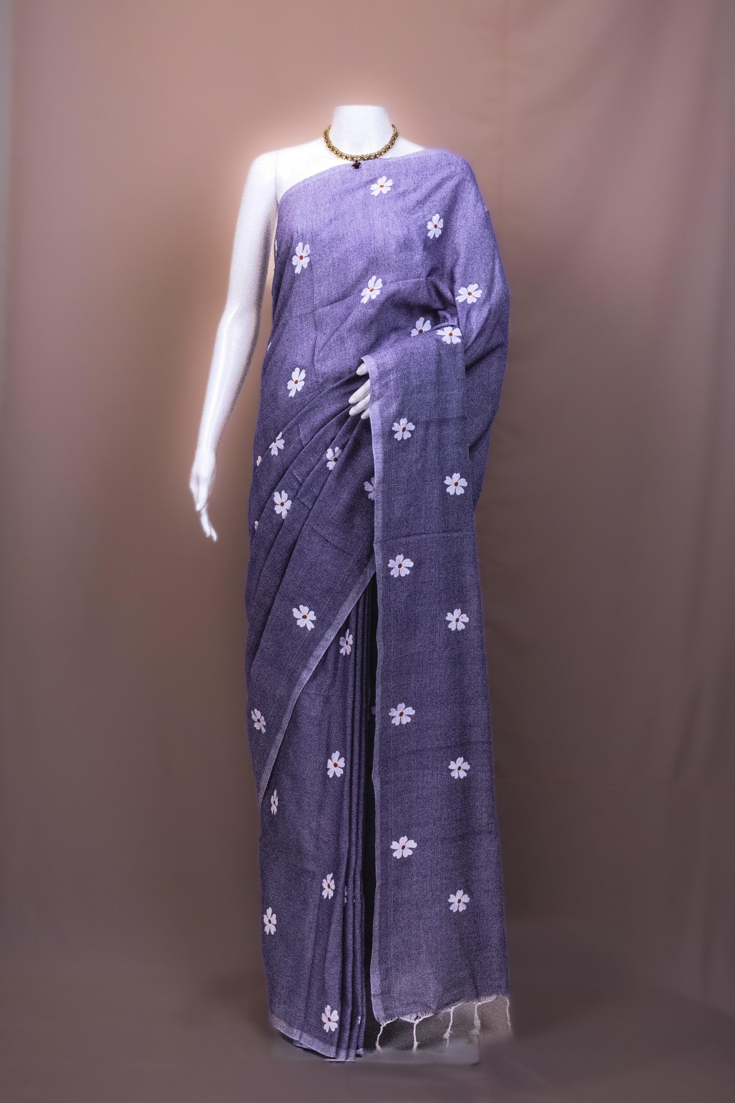 Sutrayan Lavender Bloom - Handwoven Cotton Saree with Daisy Embroidery